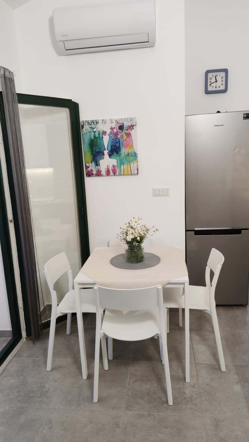 Apartment More 4 - House More, Vis